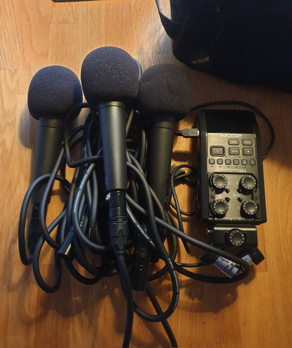 Oändligt tack till <a href="/jimmyryden/">Jimmy Rydén</a> och <a href="/var_varld_fm/">Vår värld</a> att vi får ärva er utrustning!

Det här ger oss möjligheterna att ta Radio Skytteholm till en helt ny nivå.