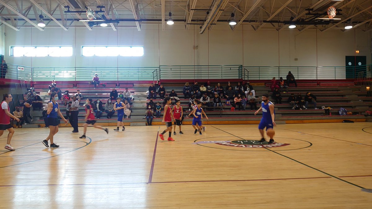 ParkBridgeview's tweet photo. FINAL FOUR weekend for the Bridgeview Park District 10-12 yr old Basketball team! Semifinals- 9am &amp; 10am
Final- 11:15am
All games will be played at our Bridgeview Park District Gym!! Come out &amp; support the team as they try to win it all!! #BVPD🏀 #MARCHMADNESS https://t.co/ndqwStXf1X