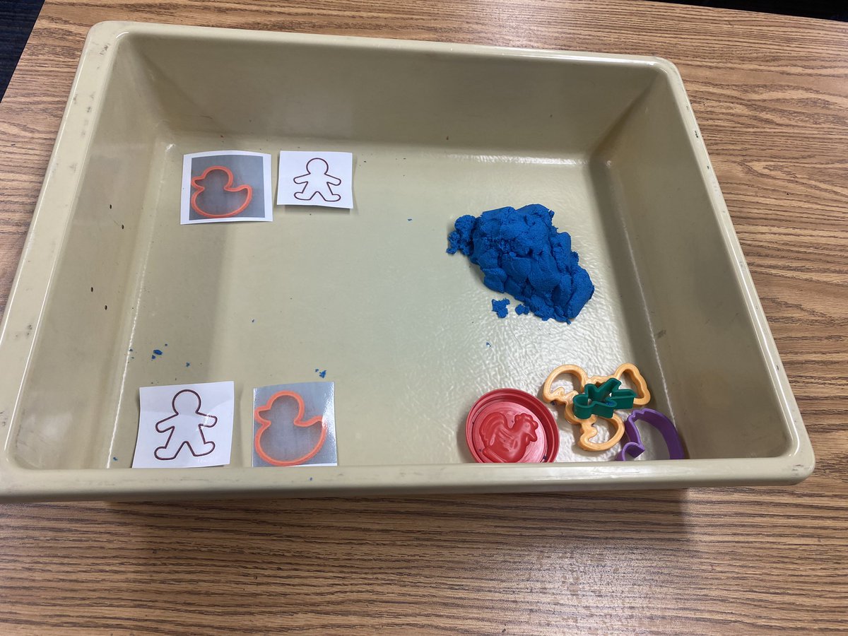 jenpacheco7's tweet photo. Love when we can seize an opportunity to collaborate and plan with counterparts across the district! Our @MelzerMLions and @WashingtonD63 specials teachers worked together this morning talk about classroom environments to support students with Autism. #63includes https://t.co/2qO1pfPdNB