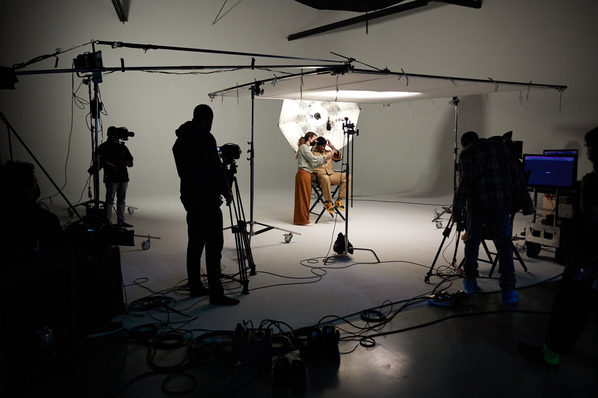 I ‘GET’ to do this! 

On set with #nike and <a href="/DexRob/">DexRob</a> for our All-Star weekend shoot speaking about fashion and style.