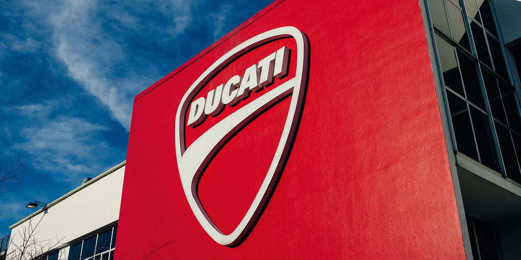 DucatiNet's tweet image. Ducati reports revenues, operating profit and sales results for 2021 sco.lt/6swiTw