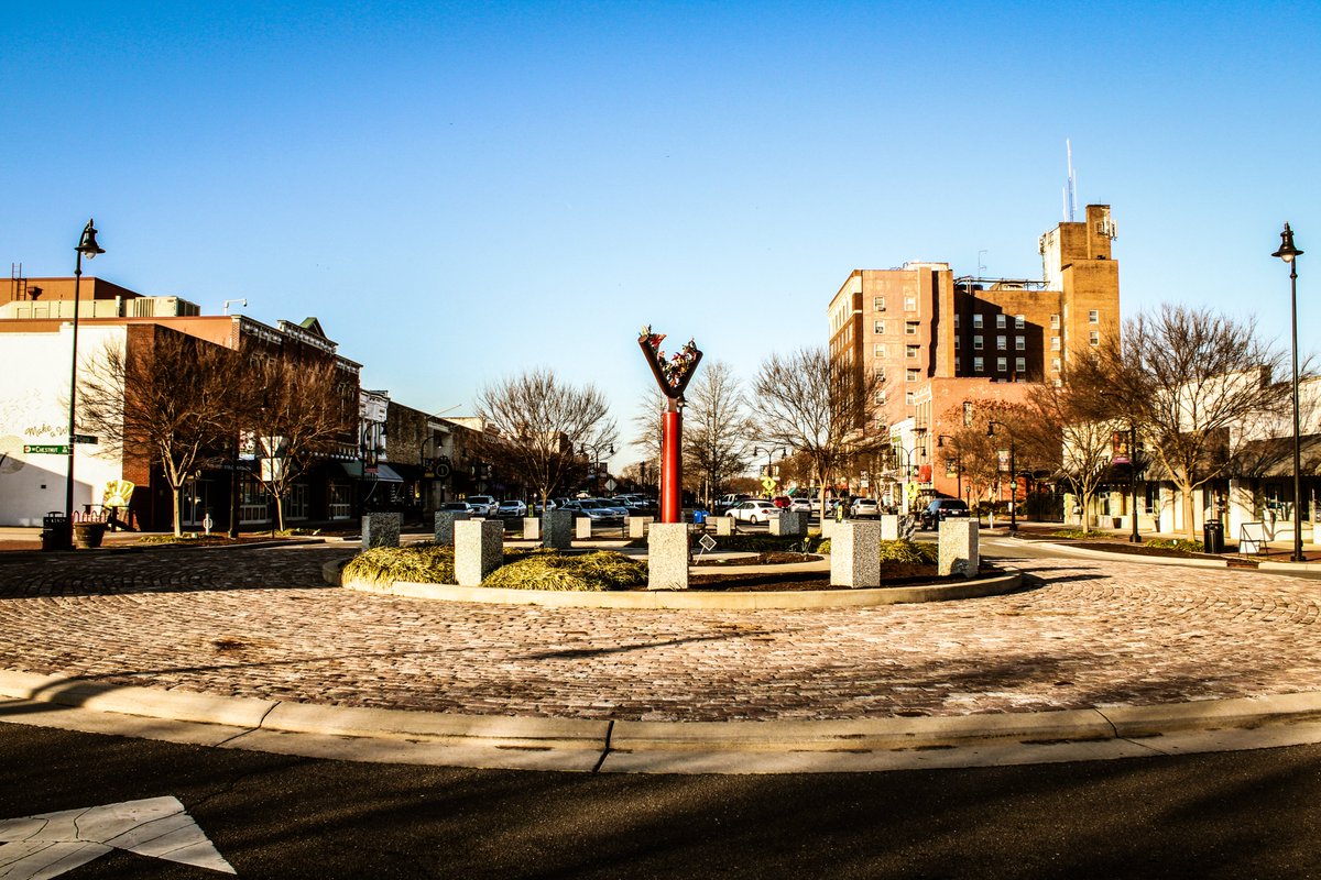 Can it be that time of the week already? Yes, it is, it's officially Friday! Friday for us means that it's time to get out and about and explore Goldsboro-Wayne County.  #TotallyFlyGoldsboro 

😍 Weekend Itinerary: visitgoldsboronc.com/weekendguide/