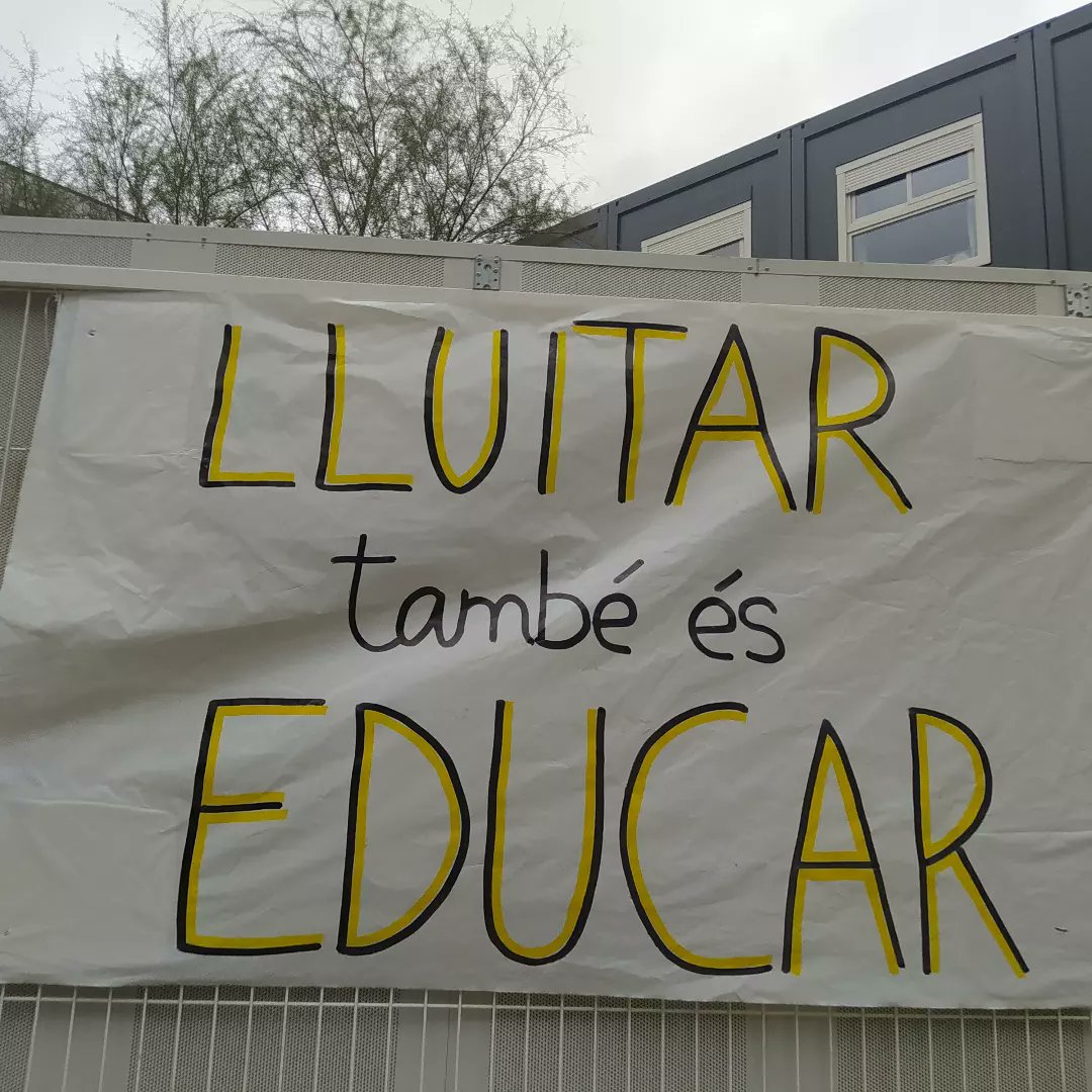 Xirinacs docents en Lluita tweet media