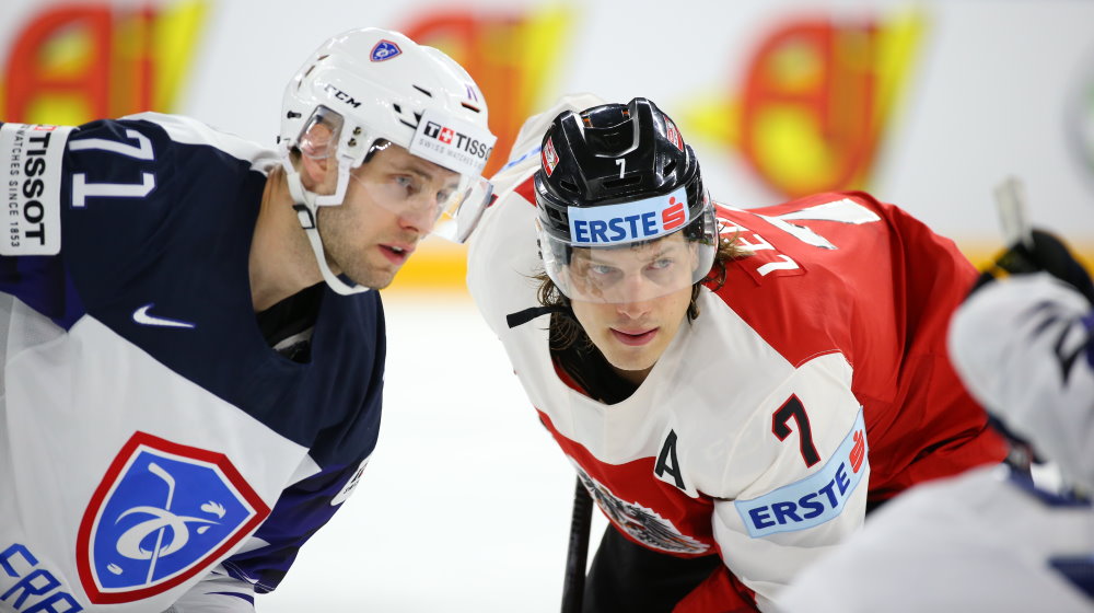 IIHFHockey's tweet photo. 🔥BREAKING🔥

France🇫🇷 &amp; Austria🇦🇹 to play at #IIHFWorlds. Division I adjusted with Lithuania🇱🇹 moving to IA.
Latvia🇱🇻 joins 2022 #WorldJuniors.
Sweden🇸🇪 joins 2022 #WomensWorlds.
Slovakia🇸🇰 joins 2022 #WW18.

READ MORE ➡️ https://t.co/v54jF8ZPSF

📷 Andre Ringuette / HHOF-IIHF https://t.co/F6L44SxSpk