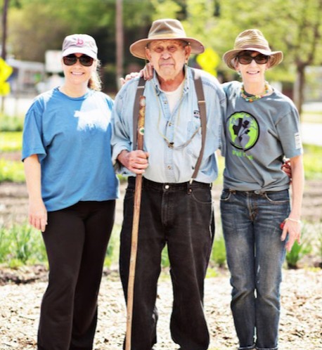 RaleighCityFarm's tweet photo. Today we celebrate the life of Elvin Birth, RCF's first dedicated compost volunteer. He inspired us with his work ethic, kindness, intellect and keen sense of humor.  His story can be found on our blog, in a beautiful piece written by Carly Demler. 💚 #fridayfarmfact https://t.co/mUQRWv7q8G