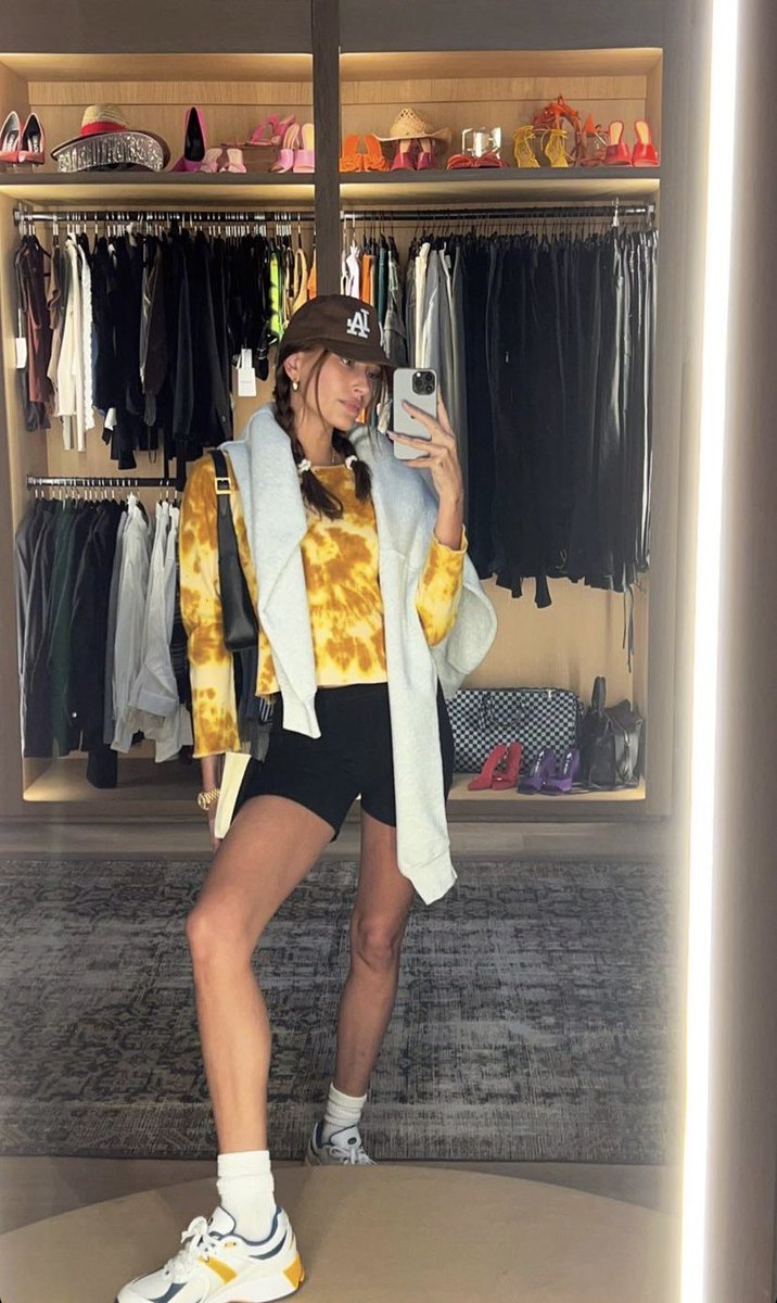 haileysoutfits's tweet photo. Baby 💛 https://t.co/tjptqj3lrY