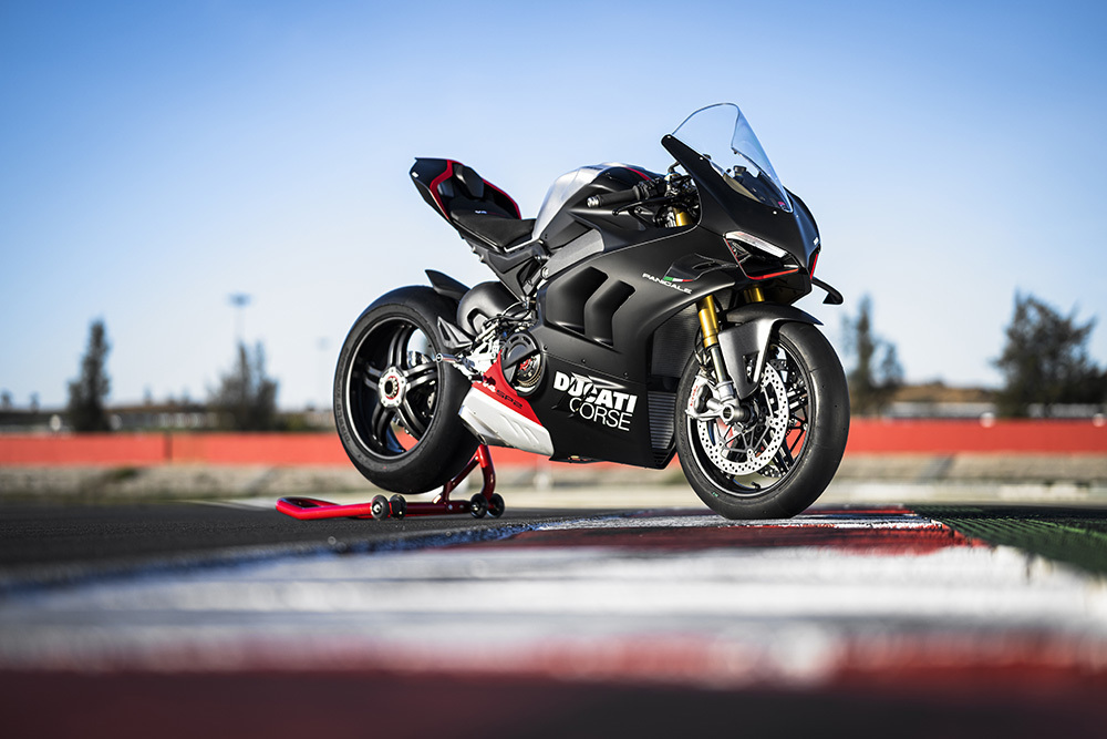 DucatiNet's tweet image. Panigale V4 SP2 - First Look sco.lt/72F4zY