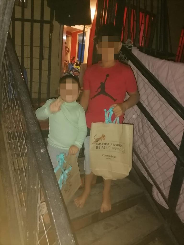 ESTAMOS FELICES!!! 
ENTREGAMOS 100 KIT ESCOLARES
Gracias al apoyo de toda la comunidad logramos reunir 100 kit escolares, los cuales entregamos a niños y niñas de distintos puntos de Colina.
Agradecemos a todos quiénes nos apoyaron en esta tremenda campaña💪❤️ seguimos!!