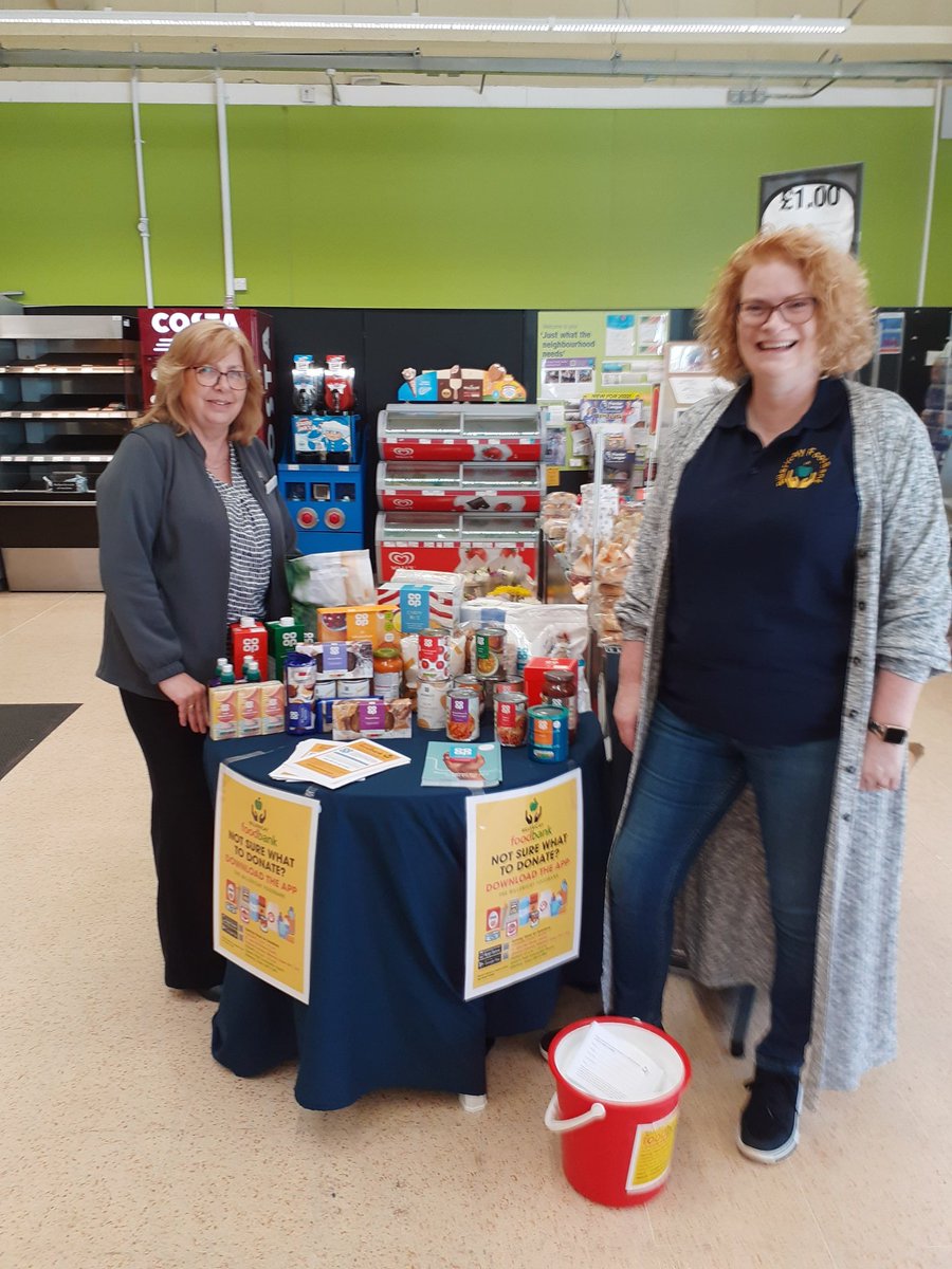 AlisonGladwin1's tweet photo. Caught up with BillericayFoodbank @BankBillericay (one of our local community fund causes)at Queens Park @coopuk yesterday while they were raising awareness of what they do. They are there tomorrow too if you want to find out more.#ItsWhatWeDo #Billericay @ElEdrissi https://t.co/0LSyID3gQM