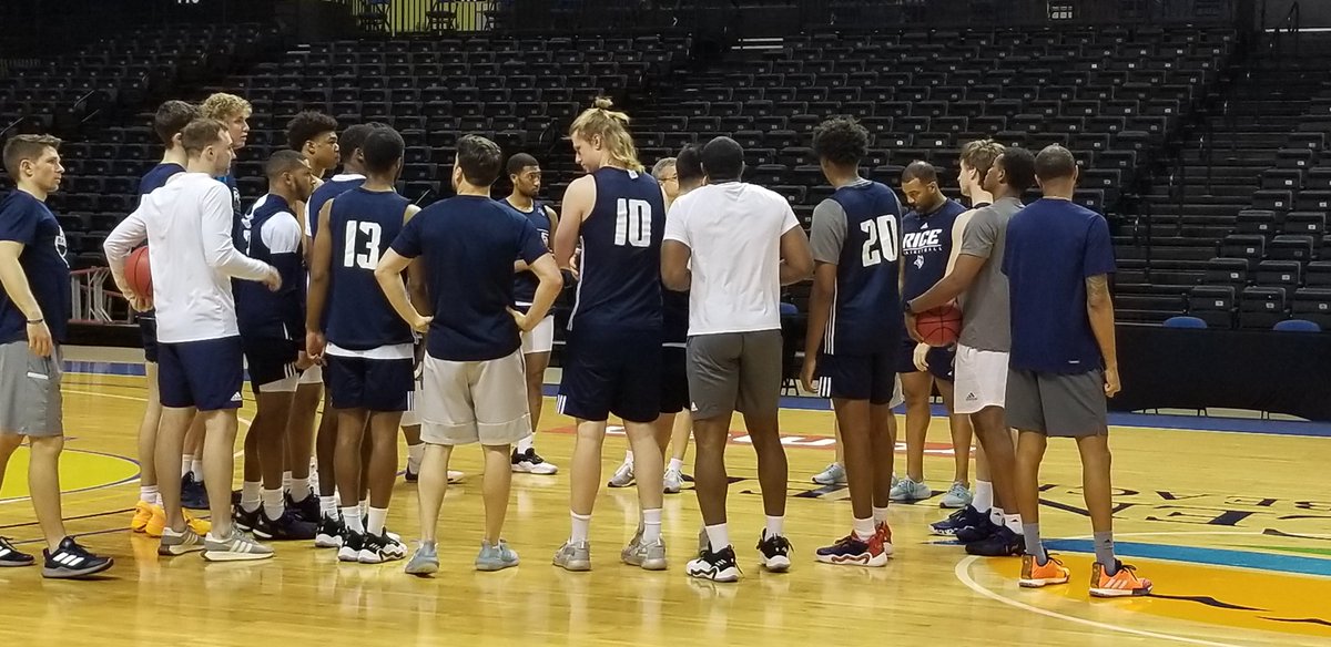 Pre-practice talk from @RiceCoachPera to his <a href="/RiceMBB/">Rice Men’s Basketball</a> squad