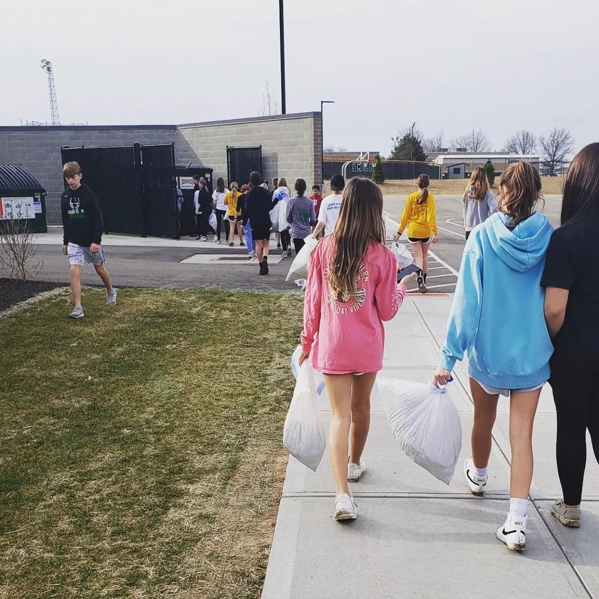 We had over 40 students get up early on a day off school for our first annual “Leave it better than you found it” clean up day! These kids are going to do some great things! #FindYourGreatness #NeverSettle <a href="/hjswildcat/">Mr. Tracy</a>