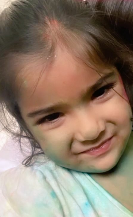 PoonamS29240348's tweet photo. Little angel..#Sifuuuu 🧿❤️ #Mostcutest #Sweetest #SifatSobti 🧿❤️ Love..Love..Lots of love &amp; blessings 😘😍🥰🤗❤️
#BarunSobti @BarunSobtiSays ❤️
@Pashmean ❤️ https://t.co/zFnR7tuF53