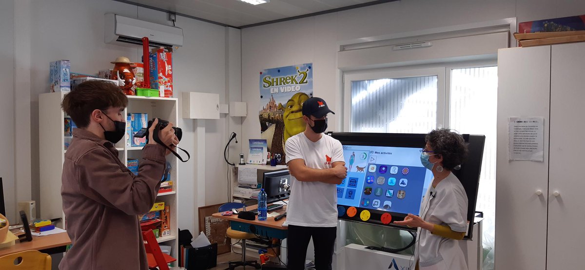 fondation_ildys's tweet photo. A l'@isenbrest, les étudiants de #LaMeuteBDS organisent l'Iz'Event au profit des enfants du SSR pédiatriques de Ty Yann. Bientôt en vidéo, le témoignage des professionnels et des enfants avec Laetitia, Valérie, Maïwenn, Enora, Aziliz et Noah ! Merci ��🙏 https://t.co/gkqsjx25PD