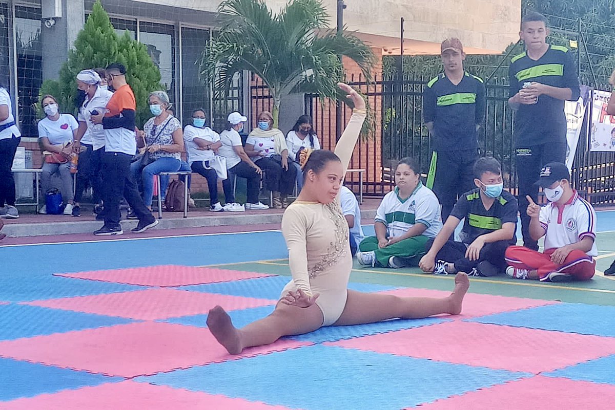 🤩🎉 ¡es un viernes muy bonito! Responsabilidad Social <a href="/Areandina/">Areandina</a> sede Valledupar se adelanta a la conmemoración del Día Mundial del Síndrome de Down, que es el 21 de marzo. Fuimos felices celebrando con agenda deportiva y cultural junto a los niños y niñas de <a href="/FUNCEDOWN/">FunceDown</a>,