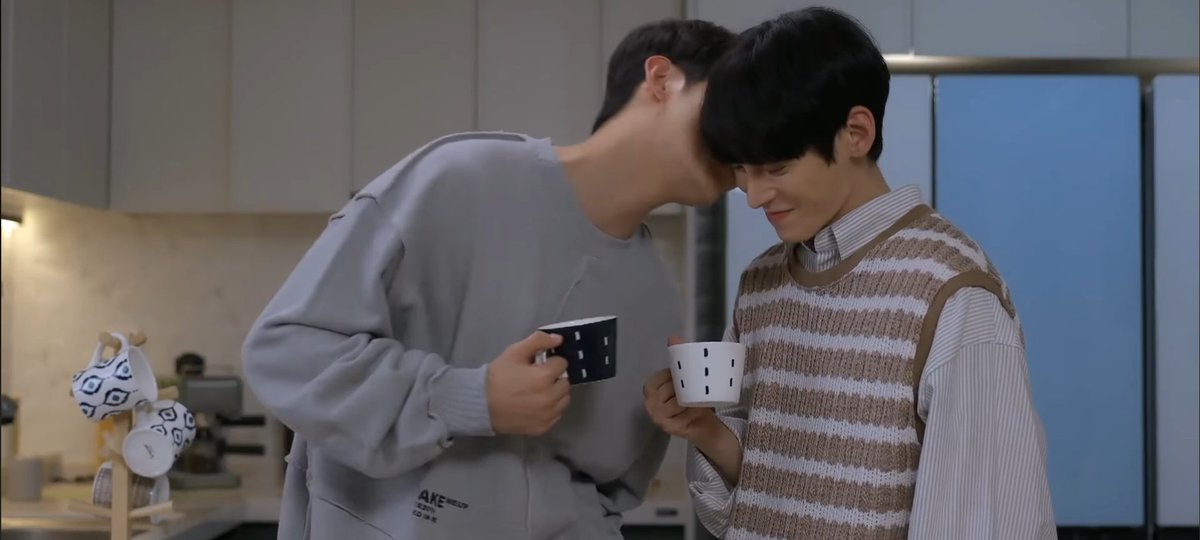 Grixwang's tweet photo. SON DEMASIADO LINDOS BASTA #FirstLoveAgainEP5 https://t.co/JIubDhh7dy
