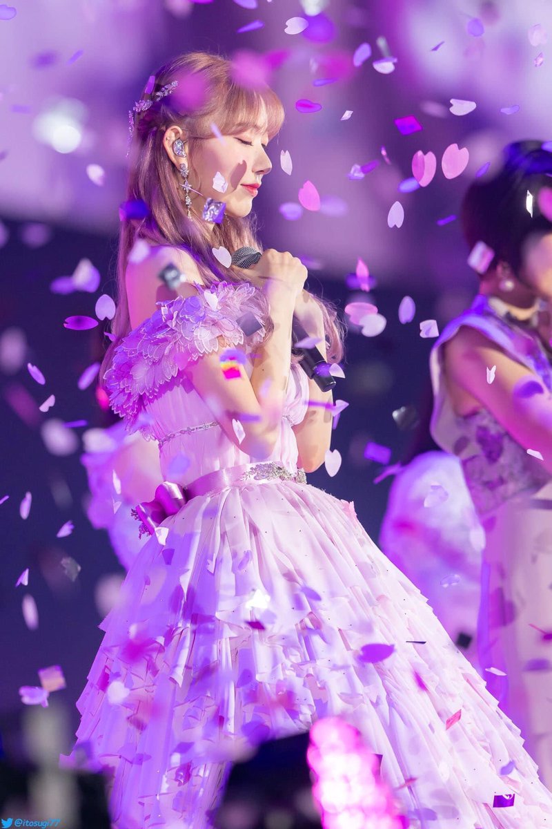ltatbd's tweet photo. 家庭別れでも幸せなお誕生日、おめでとうございます。楽しい時がずっと続きますようにね。私の桜🌸　　　　　　　　　　#올해봄도_내맘에_사쿠라핌
#EternalIdolSakuraDay
#宮脇咲良生誕祭2022 https://t.co/BUGgRjTcvP