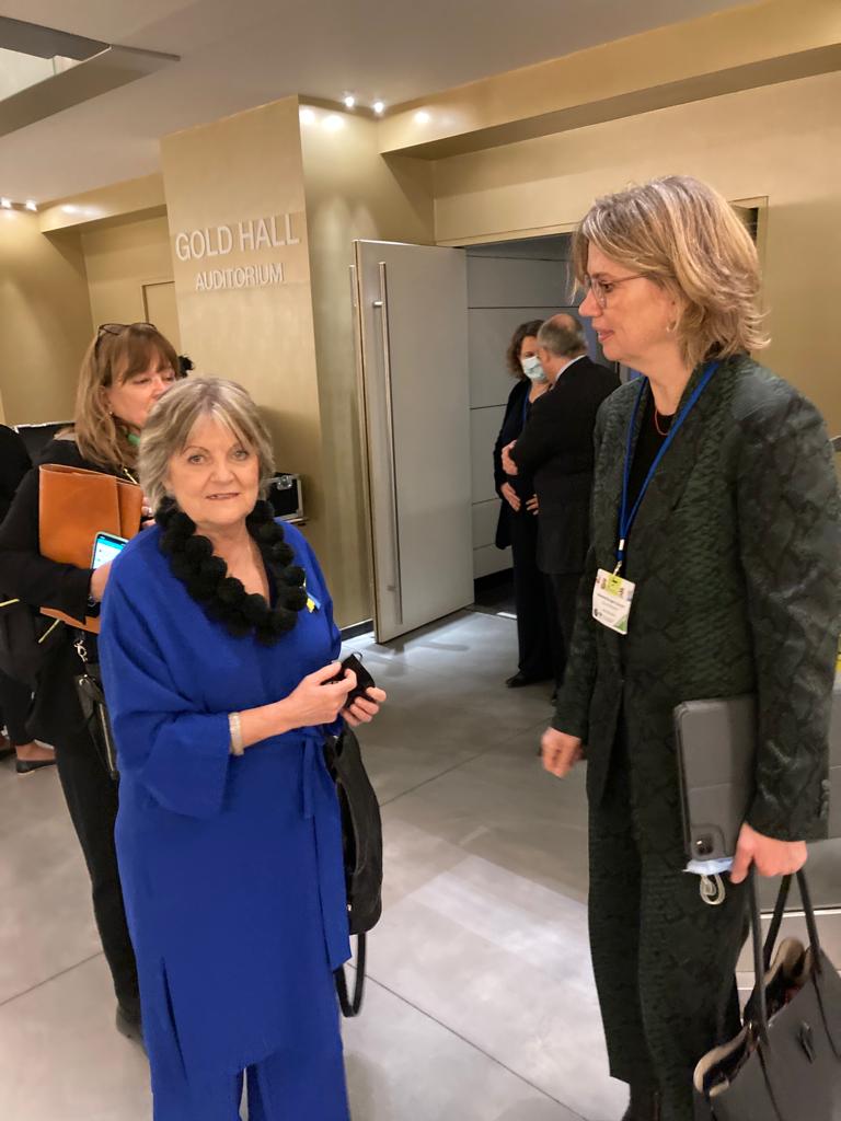 Rotterdam Maritime Capital of Europe (@capitalmaritime) on Twitter photo Vandaag sprak Wethouder <a href="/roosvermeij/">Roos Vermeij</a> in Brussel met Diederik Samsom (kabinetchef Frans Timmermans vice vzr Europese Commissie) en Eurocommissaris <a href="/ElisaFerreiraEC/">Elisa Ferreira</a> (regionaal beleid) over #Rotterdam #EuropesHydrogenHub en het #JustTransitionFund. #RotterdamMaritimeCapital Vandaag sprak Wethouder <a href="/roosvermeij/">Roos Vermeij</a> in Brussel met Diederik Samsom (kabinetchef Frans Timmermans vice vzr Europese Commissie) en Eurocommissaris <a href="/ElisaFerreiraEC/">Elisa Ferreira</a> (regionaal beleid) over #Rotterdam #EuropesHydrogenHub en het #JustTransitionFund. #RotterdamMaritimeCapital