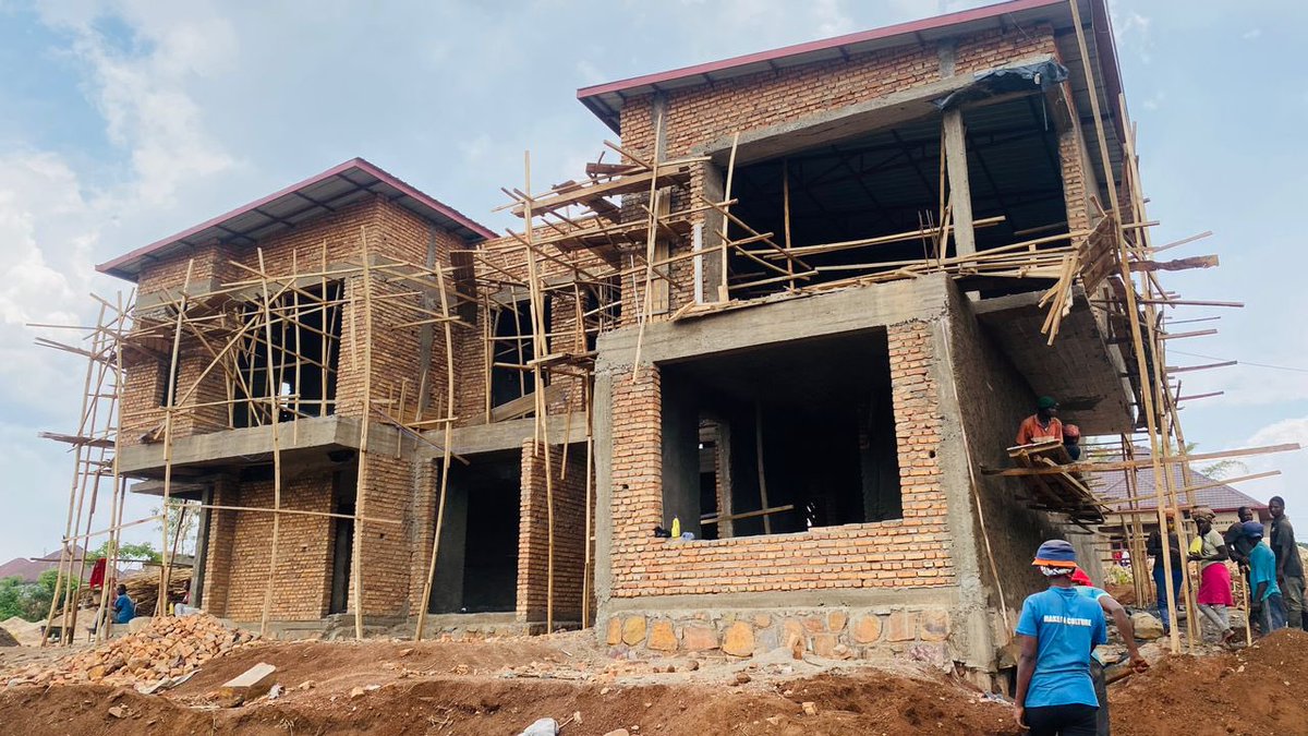 Thomsinteriors's tweet photo. #Flashback to this recently completed residential project in Rwanda that took us only 6 months. #designandbuild #womeninconstruction #buildrwanda #RwOT https://t.co/RoFrY1qgYK