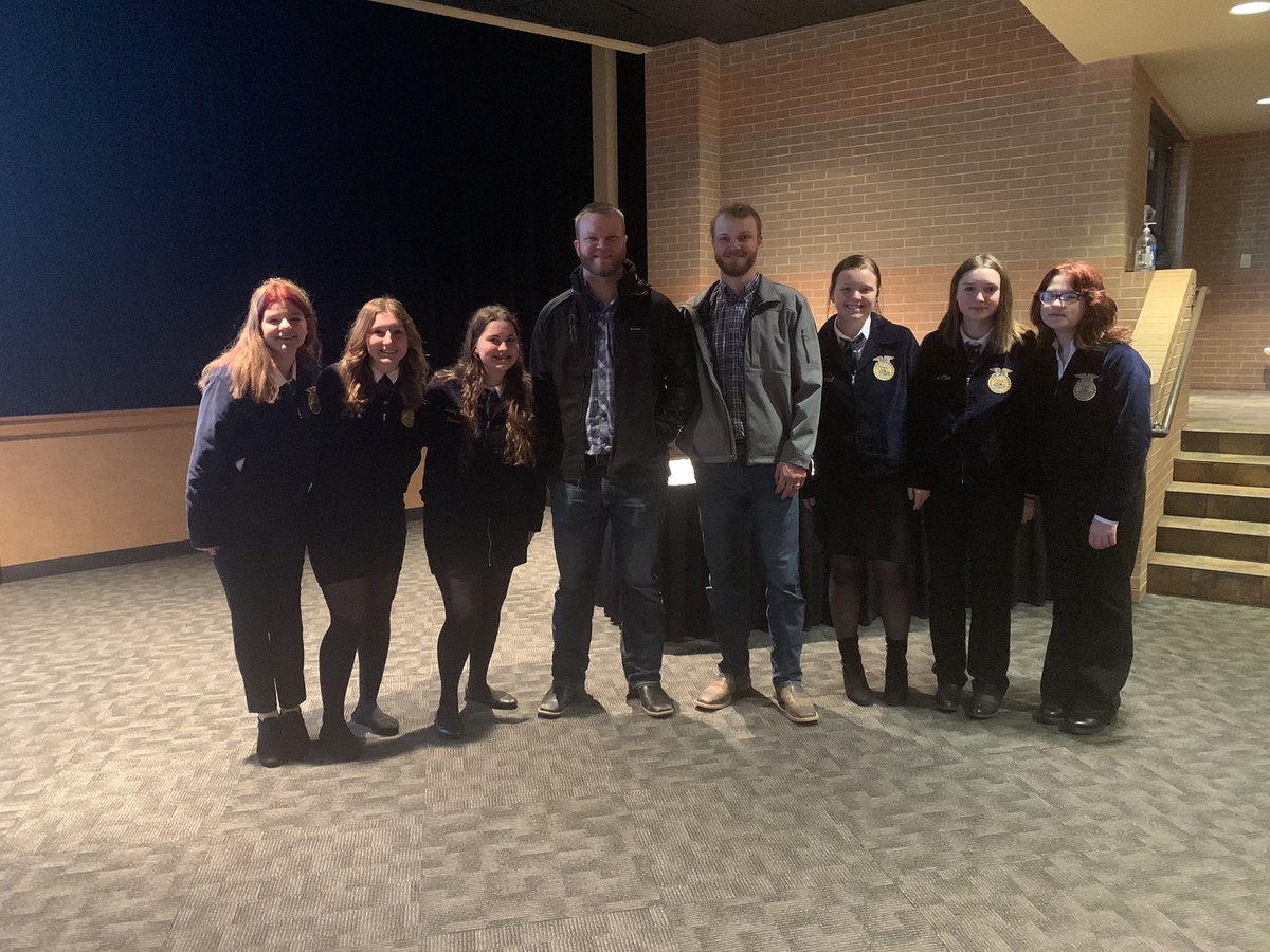 jesslkeefer1's tweet photo. We had a great morning serving at Farm City Breakfast! We even got to meet the @petefarmbros https://t.co/RwhgAozsMO