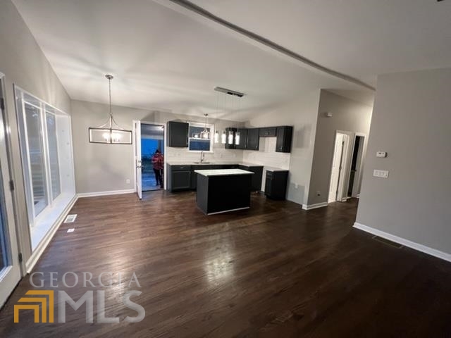 TheHomeBoyRE's tweet image. Check out this beautiful bathroom 🛁
#decaturrealestate #metroatlantahomes #metroatlantarealestate #buyahome #sellahome #invest #thehomeboy #markusbutts