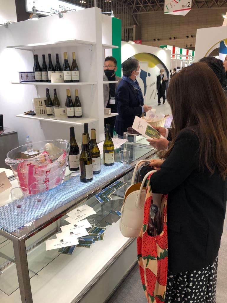 TenutaDiAngoris's tweet photo. Lieti e orgogliosi di aver partecipato anche quest'anno all'edizione 2022 della Fiera Internazionale @foodex_j che si è svolta a Tokyo dall'8 all'11 marzo e alla quale hanno partecipato circa 2.000 espositori provenienti da ben 60 Paesi e Regioni di tutto il mondo.

Arigatò 🙏🏻 🇯🇵 https://t.co/BoNcrM2QT1