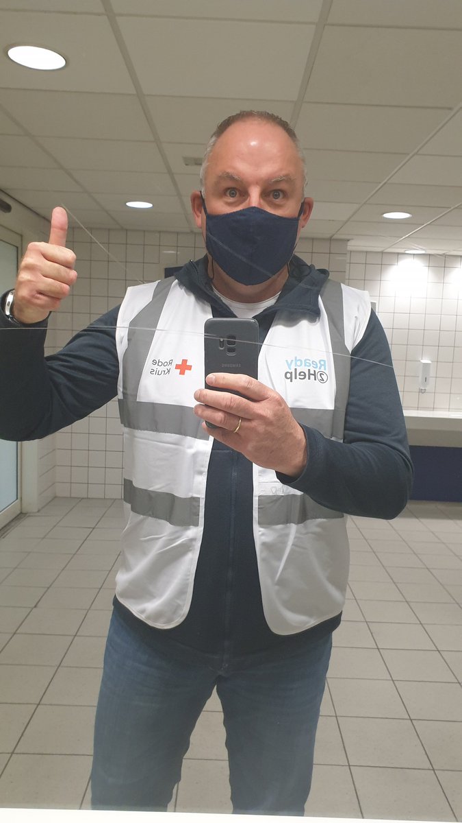 BartBronstring's tweet image. Is er een bedrijf of organisatie die pennen wil doneren t.b.v. de registratie door @RodeKruis @RAI_Amsterdam van #vluchtelingen uit #Oekraine? Paar honderd per dag nodig. #durftevragen #dtv #sharingiscaring #ready2help