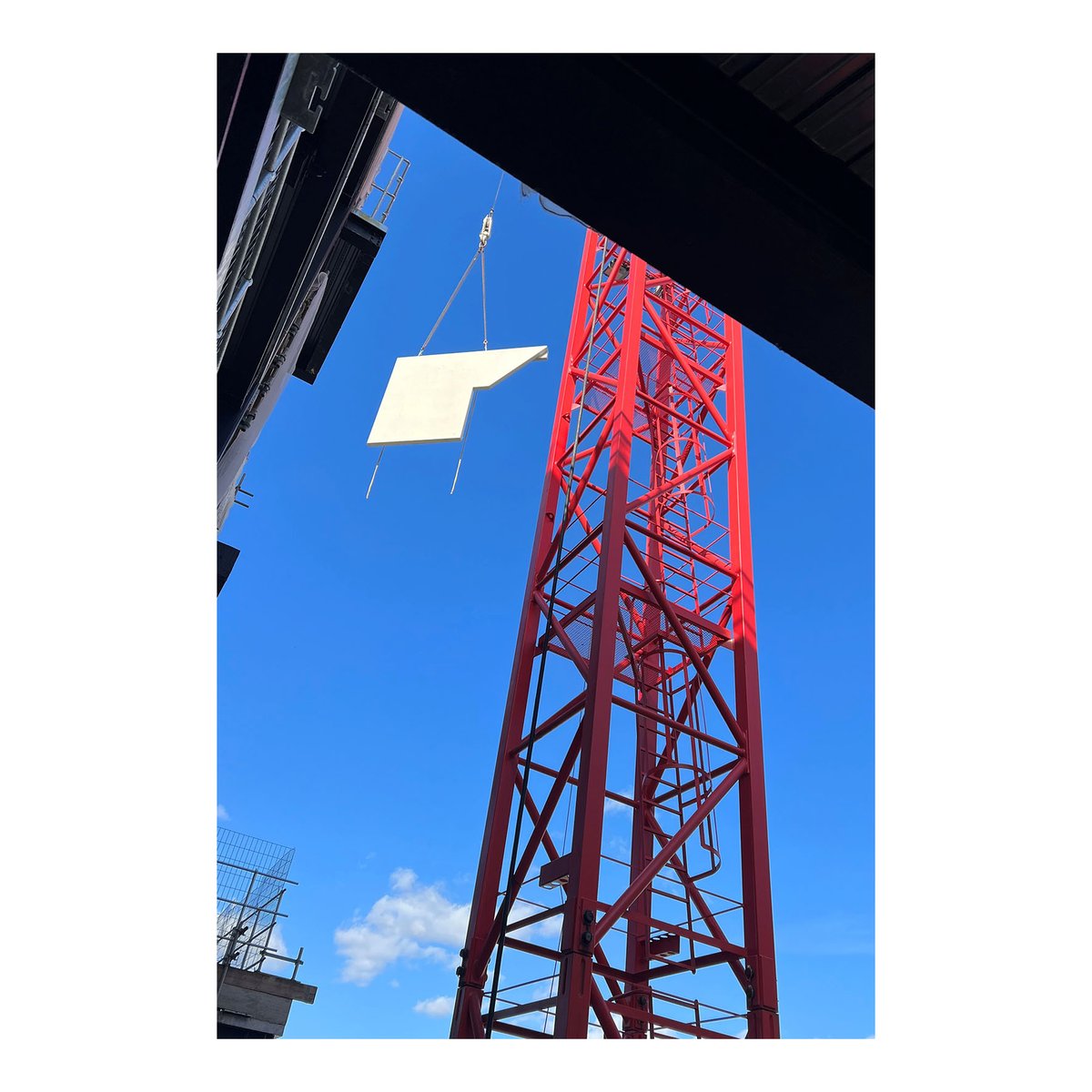 thisisaptlondon's tweet photo. Another significant milestone for the Earnshaw with the arrival and installation of the first pre-cast concrete panels on site! Watch this space for more updates👀 #ThisisApt #TheEarnshaw #precastpanels #workplace #sustainabledesign #stgiles #architecture https://t.co/oyJ15bAky0