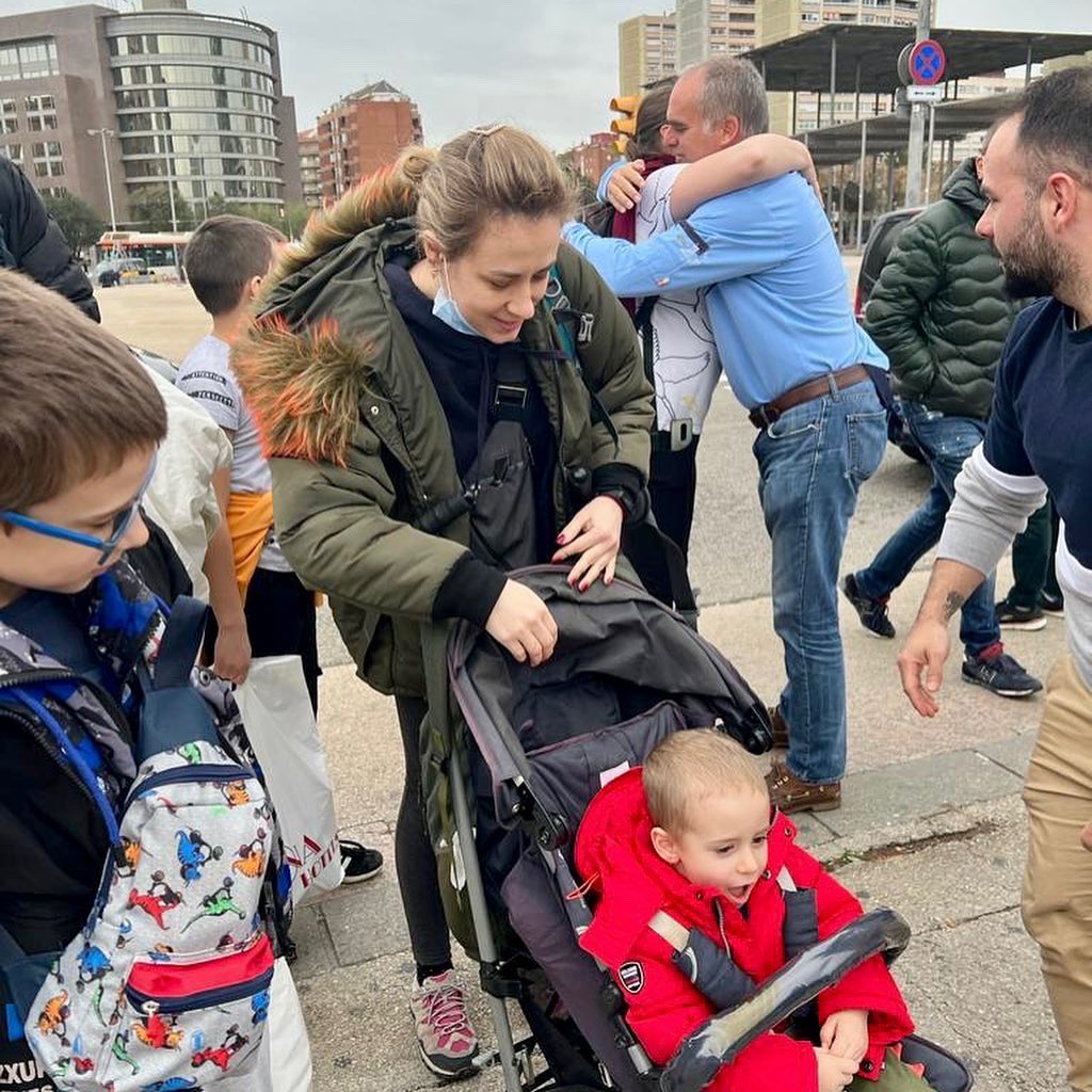 DpD_org's tweet photo. Viaje 01: Proyecto Juntos por Ucrania: Llegada a Las instalaciones en la frontera de Ucrania con Polonia. Dejando el material y recogiendo a las familias.
#juntosporucrania #emergiahumanitaria #solidaridad #refugiadospodemossertodos #refugiadosucranianos #paz #noalaguerra https://t.co/SQRZ2pOziX
