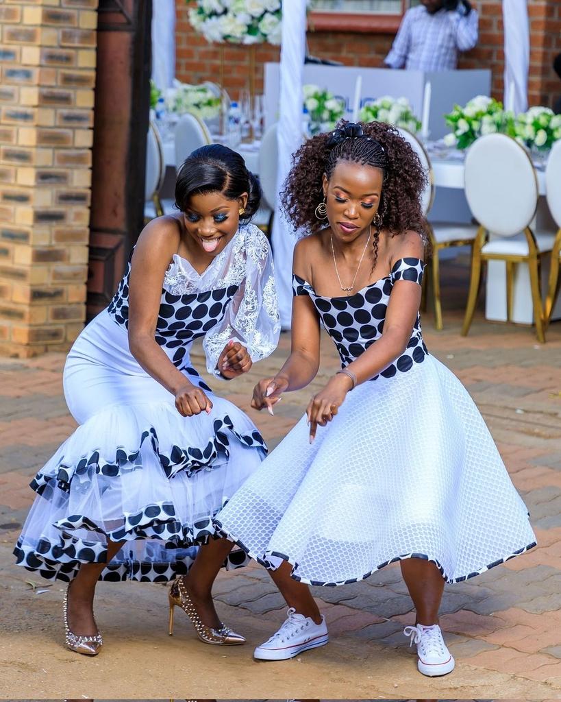 MikoloUg's tweet photo. Entering into the weekend like💃💃😍😍 https://t.co/E64FaDZtq1