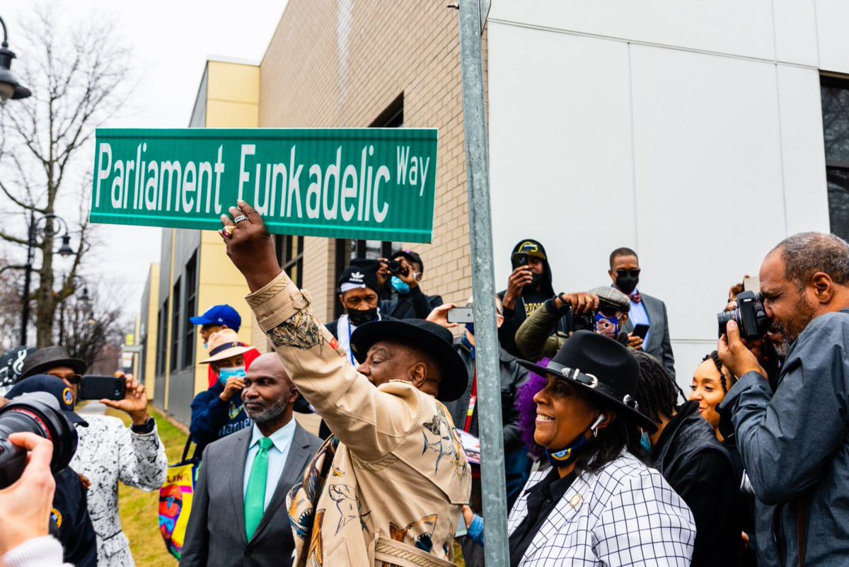 MayorMapp's tweet photo. It’s my honor and privilege to walk next to an incredible talent like George Clinton. 
Today and everyday we celebrate your impact in the arts and culture industry, and our Plainfield city. You’re truly a unforgettable soul, and we recognize you

#ParliamentFunkadelic https://t.co/45lZLCqPsm