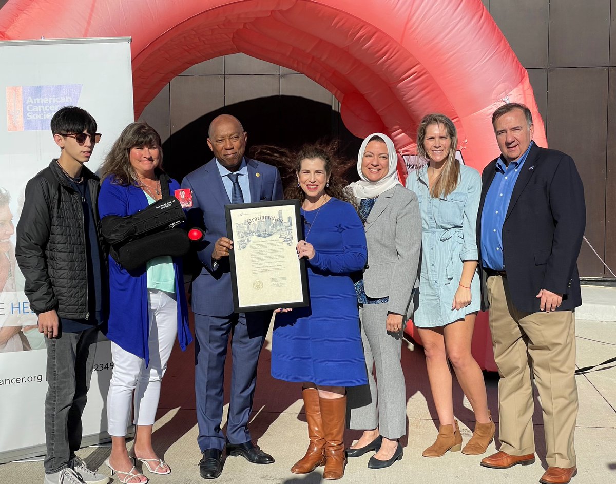 This week I wore BLUE to bring attention to #ColorectalCancer and encourage all adults ages 45-75 to get screened. Screening is the No. 1 way to detect cancer early when it's still treatable. Getting screened can save your life! #BCMMedicine #BCMCancerCenter