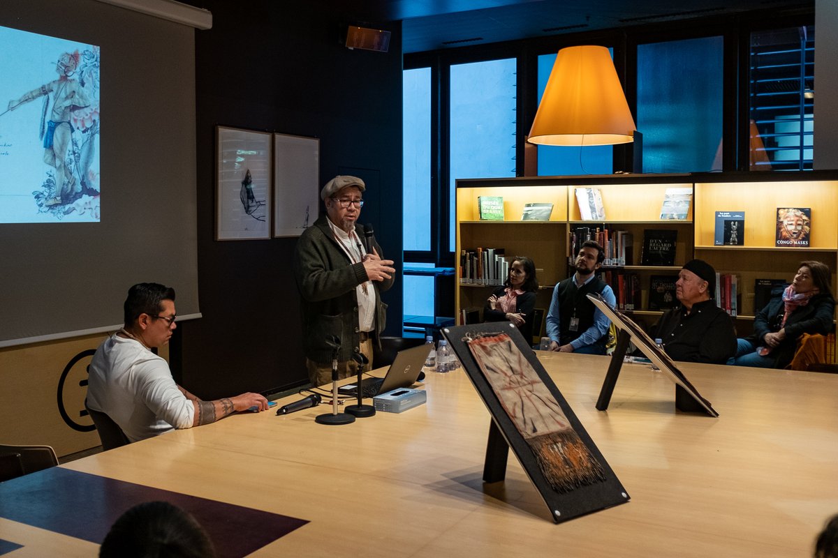 quaibranly's tweet photo. 📷 En ce moment au salon de lecture J.K.,  rencontre avec Michael Galban, spécialiste de la culture haudenosaunee, nouveau directeur de @Ganondagan, &amp; Jamie Jacobs, conservateur au @rocRMSC, ritualiste haudenosaunee, membre de la Nation seneca de Tonawanda.

1/2
#ProjetCroyan https://t.co/QtbHoDnyym