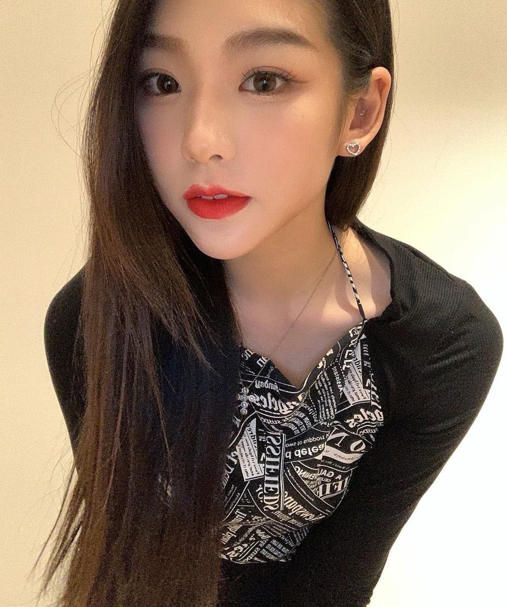 WFKSecretNumber's tweet photo. [SECRET NUMBER OFFICIAL INSTAGRAM UPDATE]

1단계 2단계 ... ~ 6단계 🤣
🙈😎🖤

🔗 https://t.co/1A2aLlgjDb

#시크릿넘버 #vineent #secretnumber #SECRET_NUMBER @5ecretNumber https://t.co/oGbbYbru21