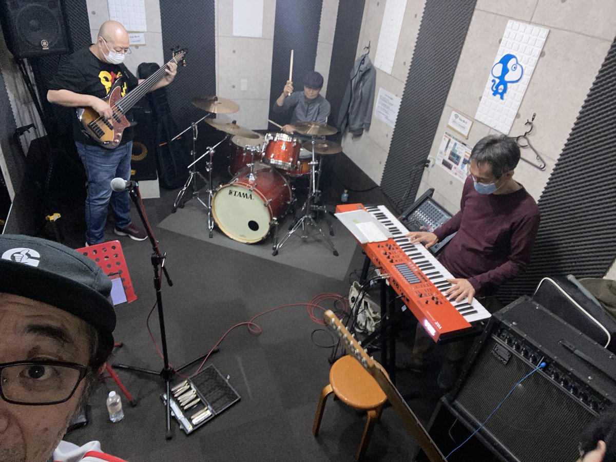 marimo_koi's tweet photo. 明日!まりも今池得三にて今年初ライブです!
準備万端整いました!
張り切っていざっ!
#金まり
#BlueMonkeySTUDIO https://t.co/Ovud6P8PFX