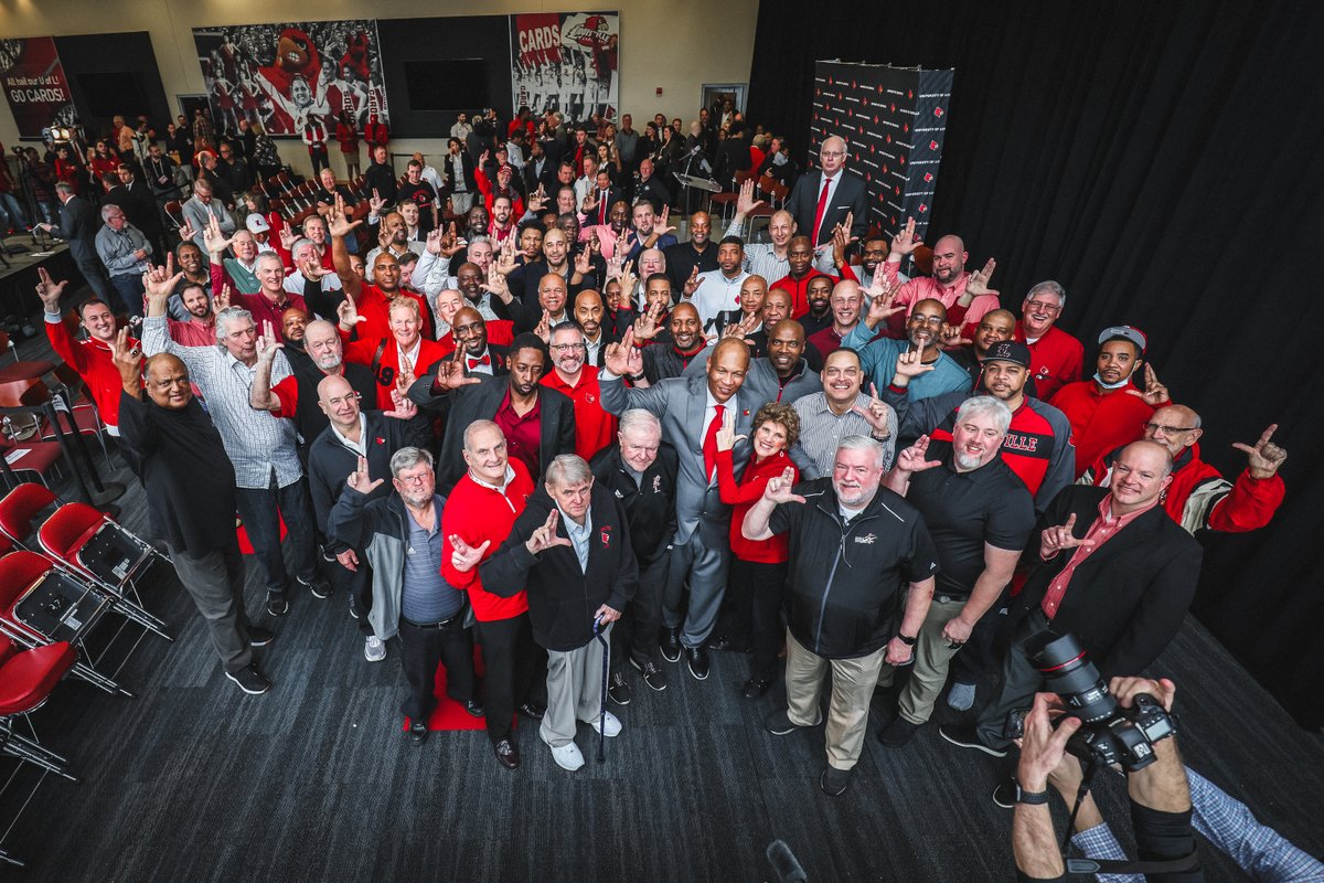 "Thank you to all my brothers for being here today!" - @CoachKennyPayne

#GoCards