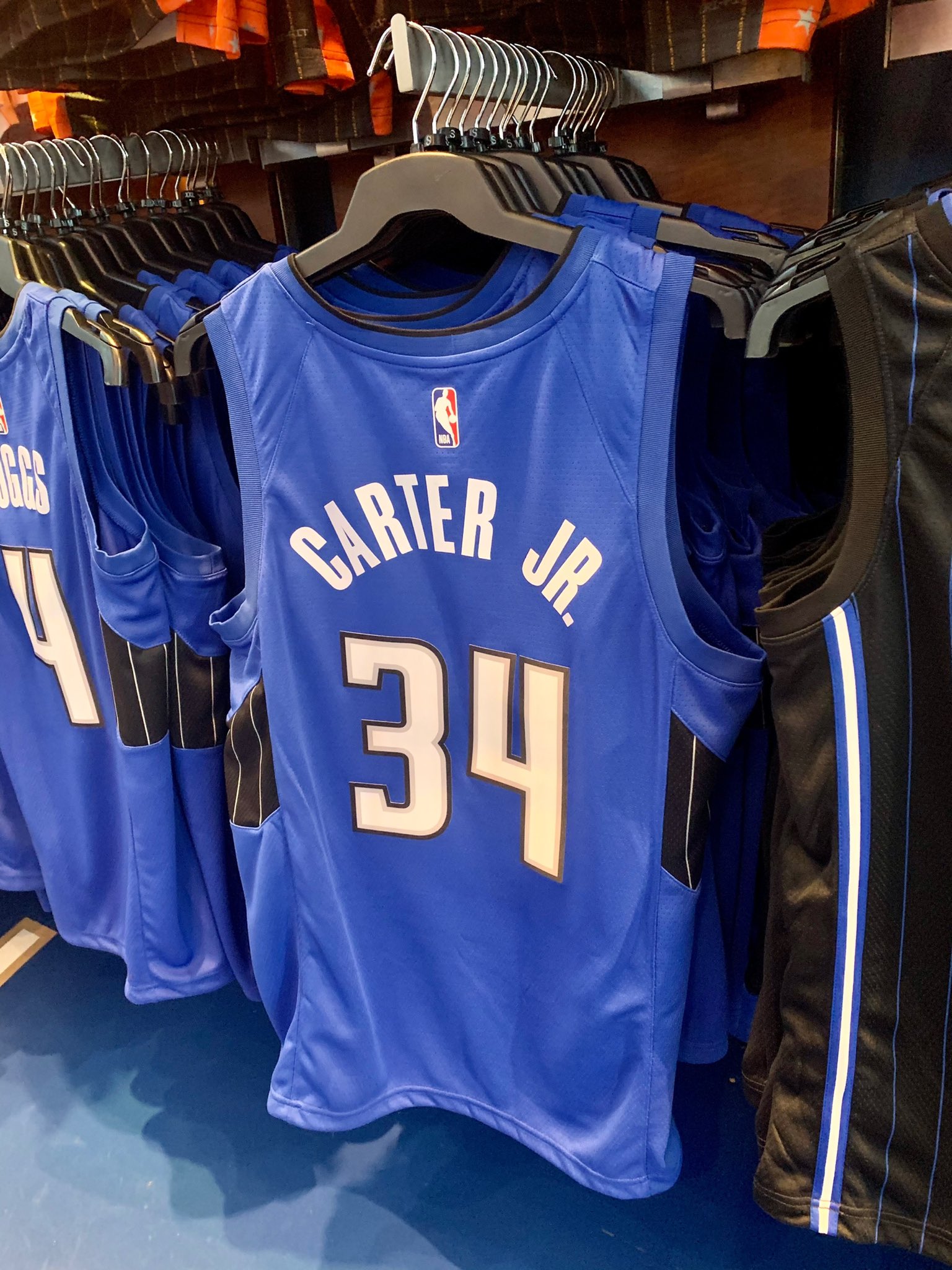 Orlando Magic Jerseys in Orlando Magic Team Shop 