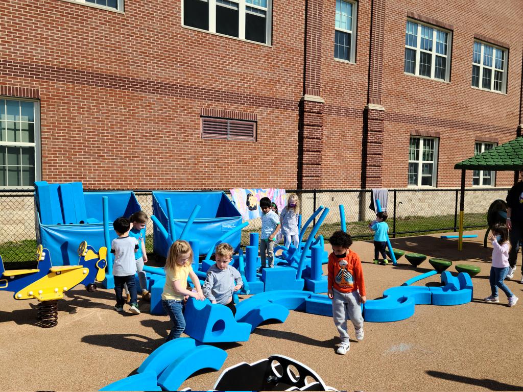 Enjoying the sunshine 🌞and beautiful weather at Natick Preschool.  <a href="/natickps/">Natick Public Schools</a> <a href="/NatickPreschool/">Natick Preschool</a> <a href="/ImgPlayground/">Imagination Playground</a>
