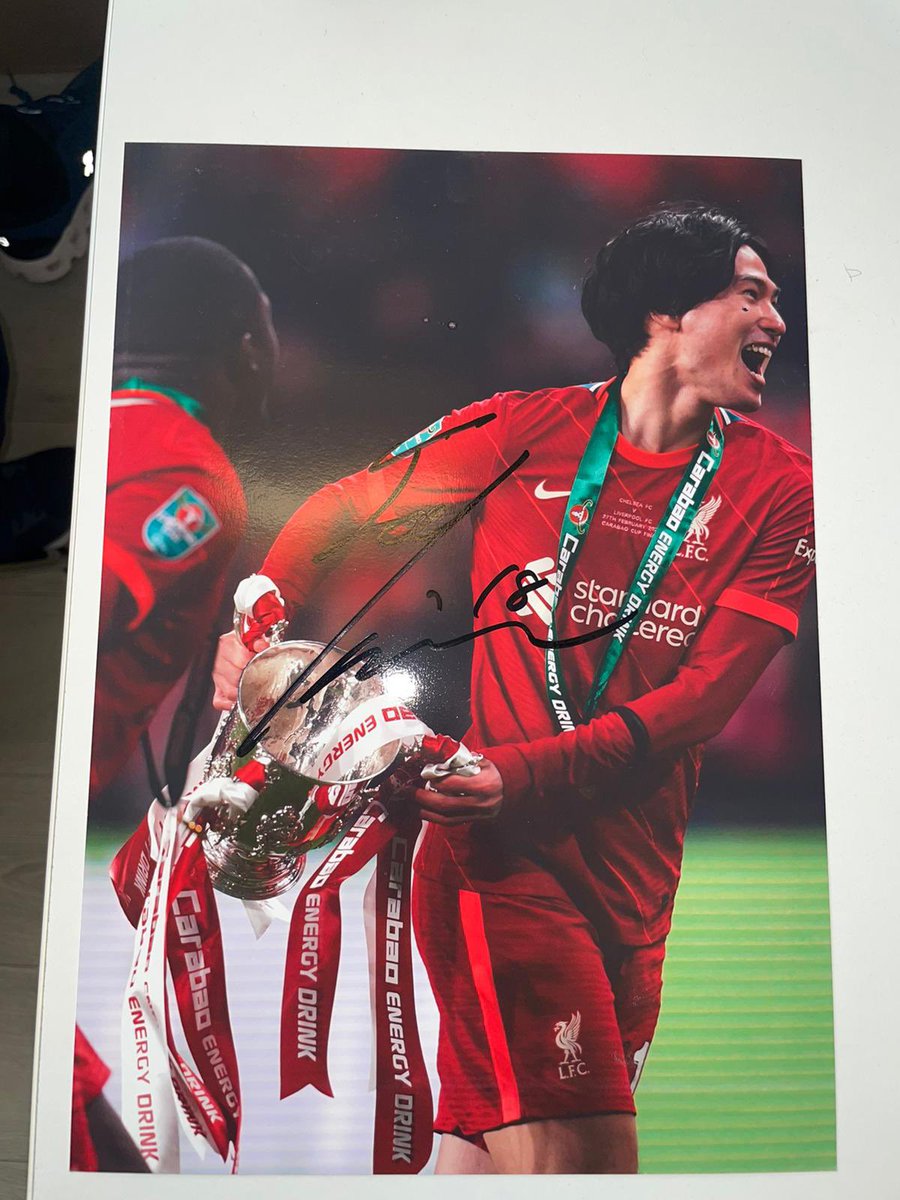Mudclothing2018's tweet image. Will have a raffle coming up in the next few days for this signed photo from our carabao cup run hero taki minamino and a few extras from us, hoodies/tshirts. £2 a number, RT for us please