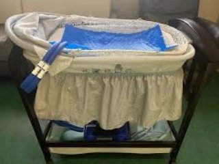 FoundationLuca's tweet photo. Myself&Trustees @SandraGarlick @pinkellie67 Jo & Michelle,are proud to inform you that we have this week repaired 6 Cuddle cots for the Mid and South Essex NHS Foundation Trust,across 3 maternity units
#support #cuddlecots #donations #fundraising @CuddleCot #giftoftime #babyloss https://t.co/zw6Gq5xtKh