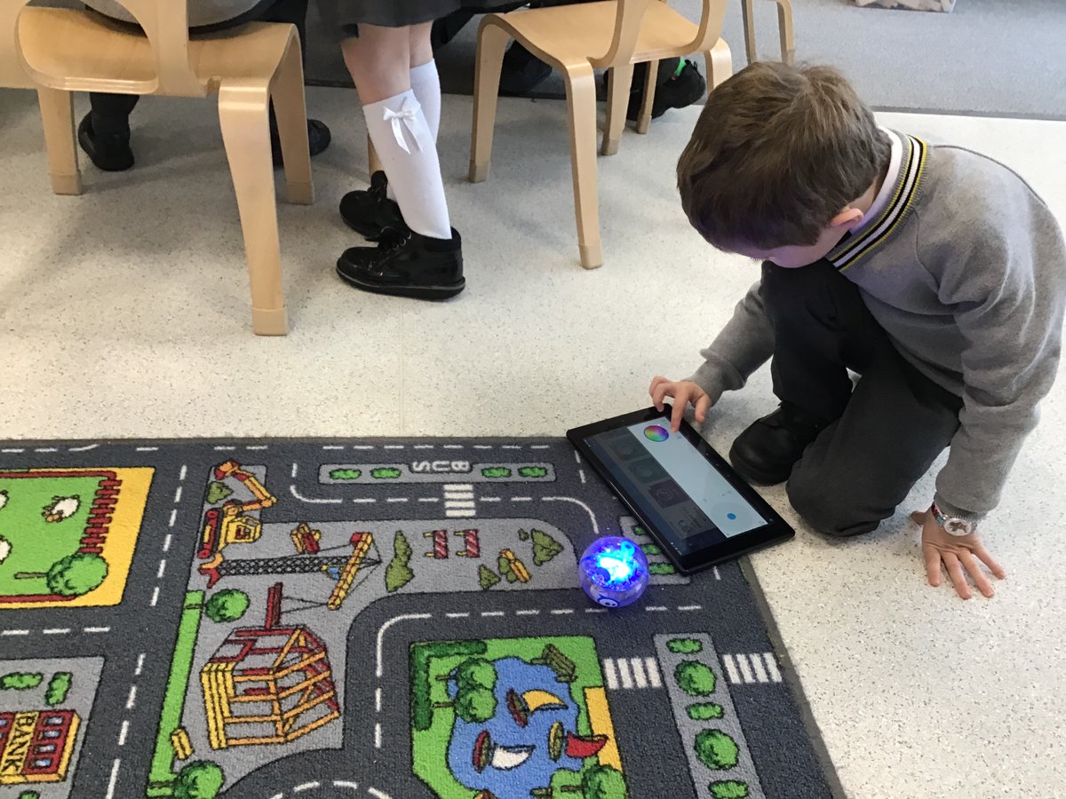 stclarespserc's tweet image. P1 have been using their skills and working together to drive and direct the Spheros to different locations around our track. #ERCSTEM