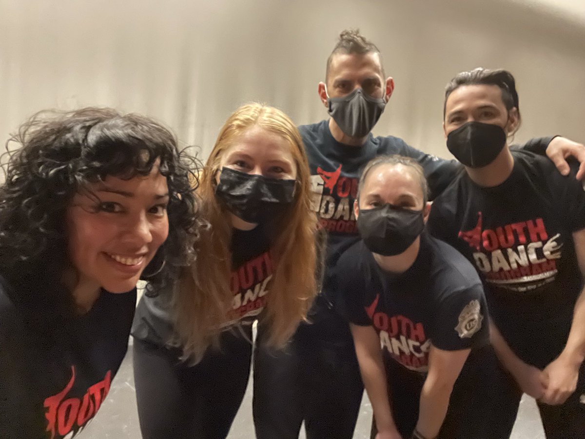 DEAEdFoundation's tweet photo. Excited to dance! DEAEF Youth Dance Program kick-off at South West Middle School Quincy, MA. Thank you to our instructor Katie Suyematsu and Massachusetts teaching artists who led the assembly! #deaefyouthdanceprogram #dance #prevention https://t.co/F83RkeWMQX