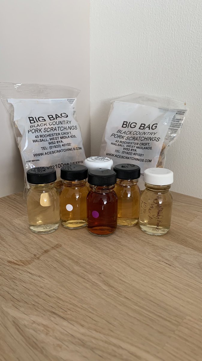87FAB's tweet photo. @BertSmedley a lovely way to kick off my Friday afternoon with the one and only @LesDennis delivering these to my door. Thank you again 🥃 https://t.co/UWZoSOR6DU