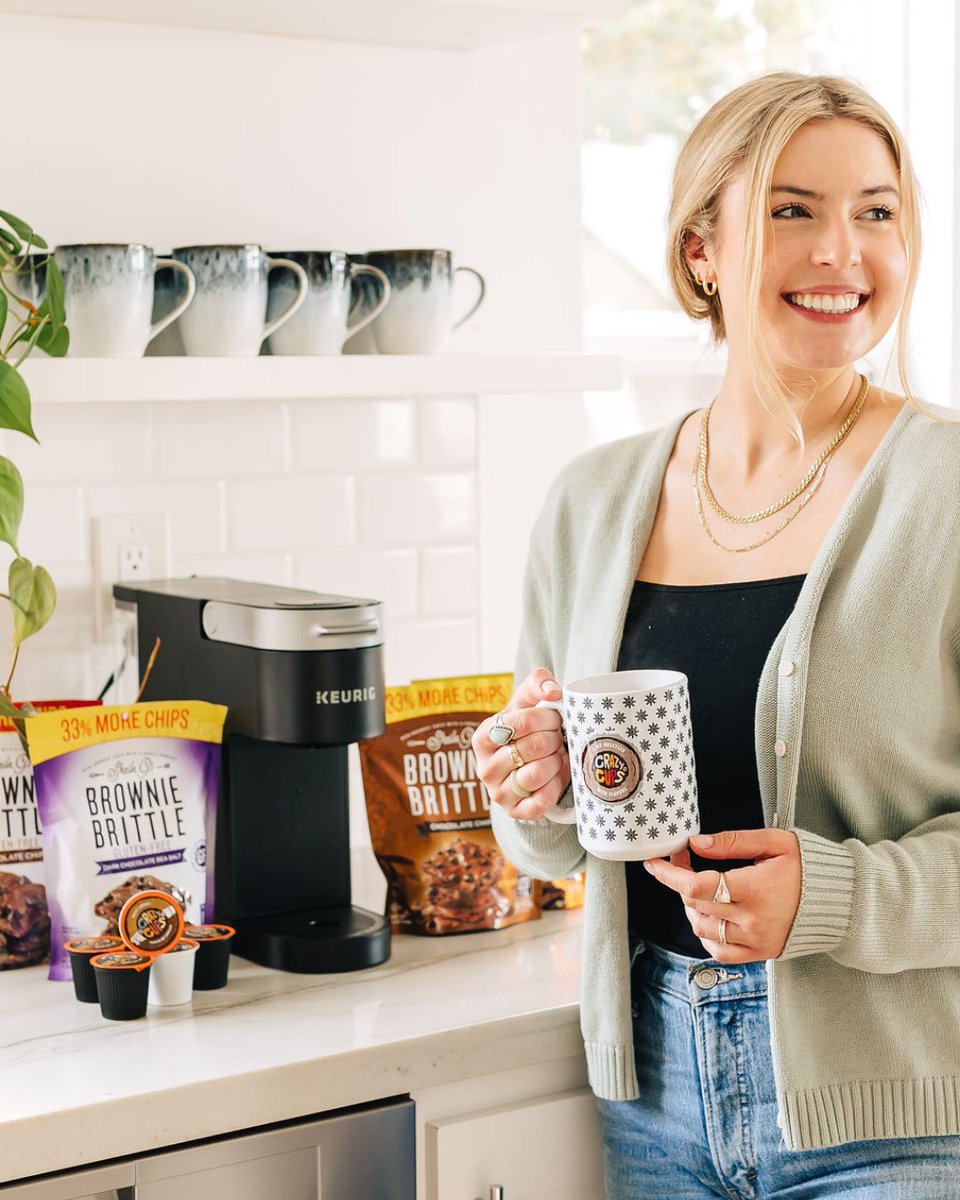 CrazyCupsCoffee's tweet image. Crazy Cups is partnering with @BrownieBrittle 🍫
Enter for a chance to WIN a brand new Keurig, plus a $100 digital gift card to both the Crazy Cups &amp;amp; Brownie Brittle.

TO ENTER:
✨ Click HERE: crazycups.com/giveaway/
✨ Tag 3 friends in the comments
#crazycupsbrittlegiveaway