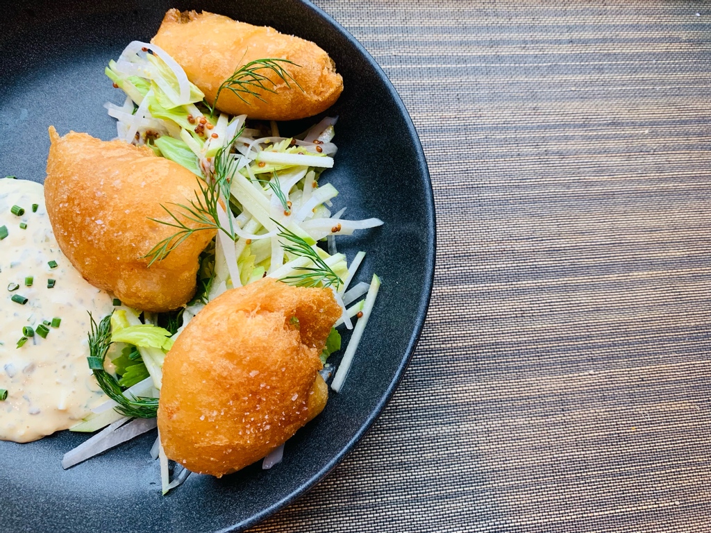 Beer-battered Icelandic Cod Cheeks with 
Kohlrabi Jicama Apple Slaw, Yuzu Vinaigrette, and Sauce Gribiche 🐟

We're running this for Lent for the next couple of weeks, so don't miss out!

#finedining #finedininglovers #theartofplating #finediningrestaurant #chefspecial