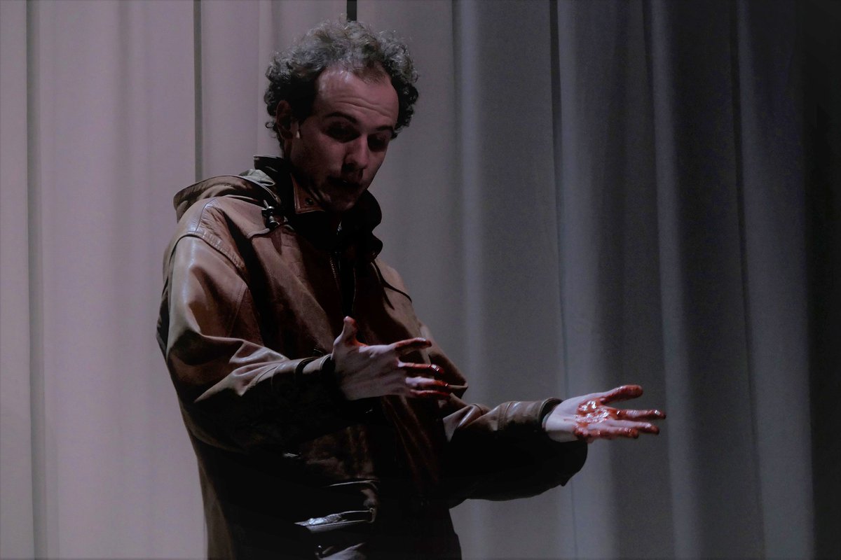 Où voir les artistes JTN
— Mathieu Perotto, acteur
dans
LES ÉTRANGERS
texte et mise en scène Clément Bondu 
18 au 31 mars <a href="/theatredelacite/">Théâtre de la Cité</a> 
photo Charles Chauvet
production Cie Année Zéro