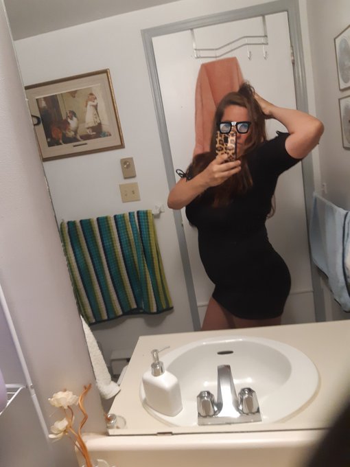 Happy Friday 💋💋 https://t.co/r54dnT9GvR