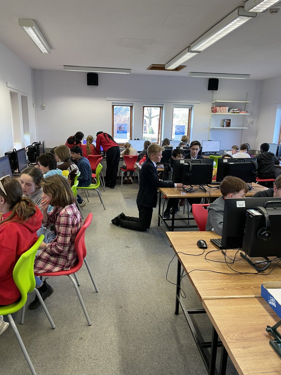 Felstedcompsci's tweet image. Year 7 and 8 prep school students starting the #YoungCoders competition today with very able support from Year 11 @FelstedSchool @felstedprep