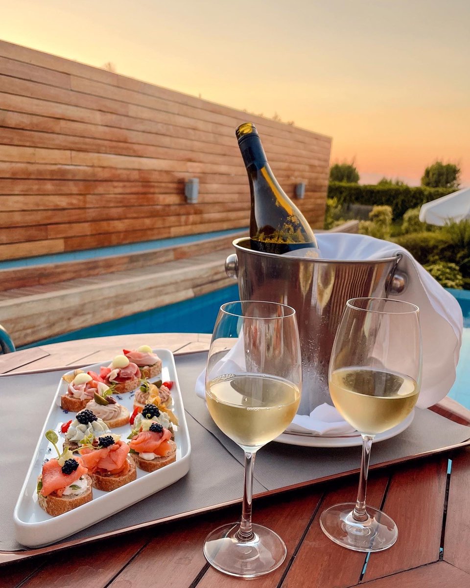 EliteSuitesRHO's tweet photo. Wishing you all a lovely weekend! 

#EliteSuites #EliteSuitesRhodes #PrivatePool #PiscinePrivee #PrivatPool #Rodos #Rhodes #Rhodos #Rodas #Rodi https://t.co/2wpHDrJHCs