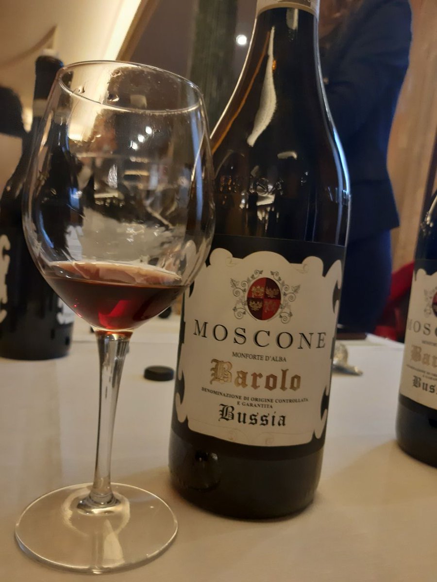 diveteree's tweet photo. Barolo Bussia 2013 di @mosconewines
.
#degustazione #tastingnote #tastingnotes #app #vino #vin #wein #wine #piemonte #piemontewine #barolo #nebbiolo #langhe #winetasting #winelover #winelovers #divagazionieteree #sommelier
#sommelierlife #winestagram https://t.co/aoFznB0DHm