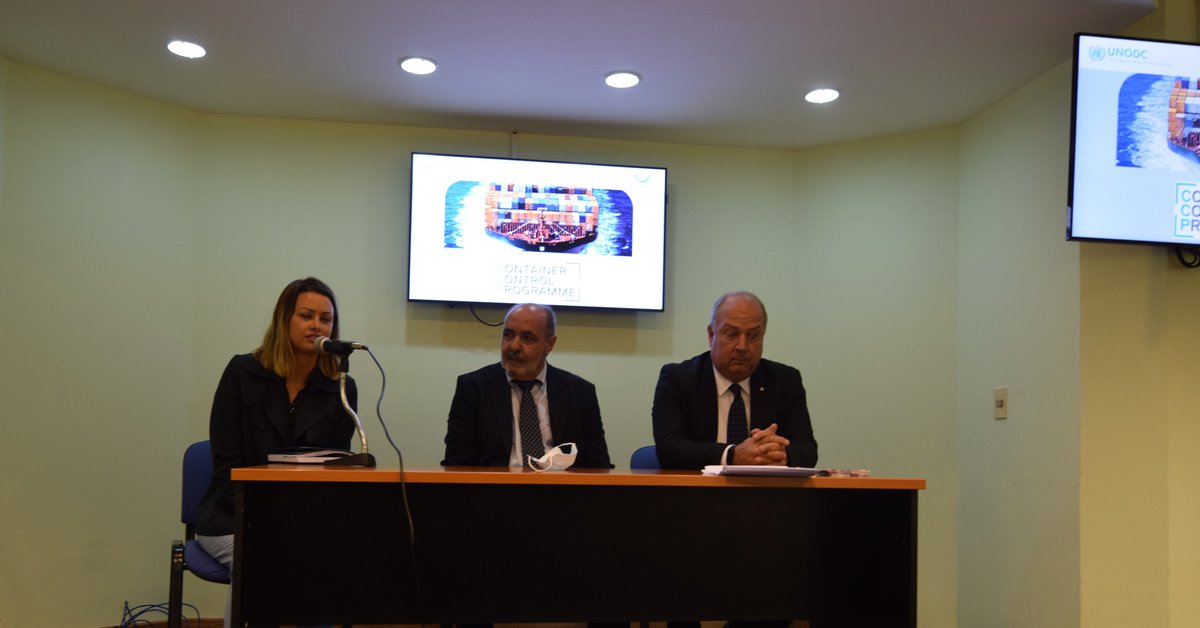 AduanaURU's tweet photo. Culminó el Curso del Programa de Control de Contenedores @UNODC_WCO_CCP - @WCO_OMD 
 https://t.co/BJPyzdvW5S https://t.co/VS6MQGz52g